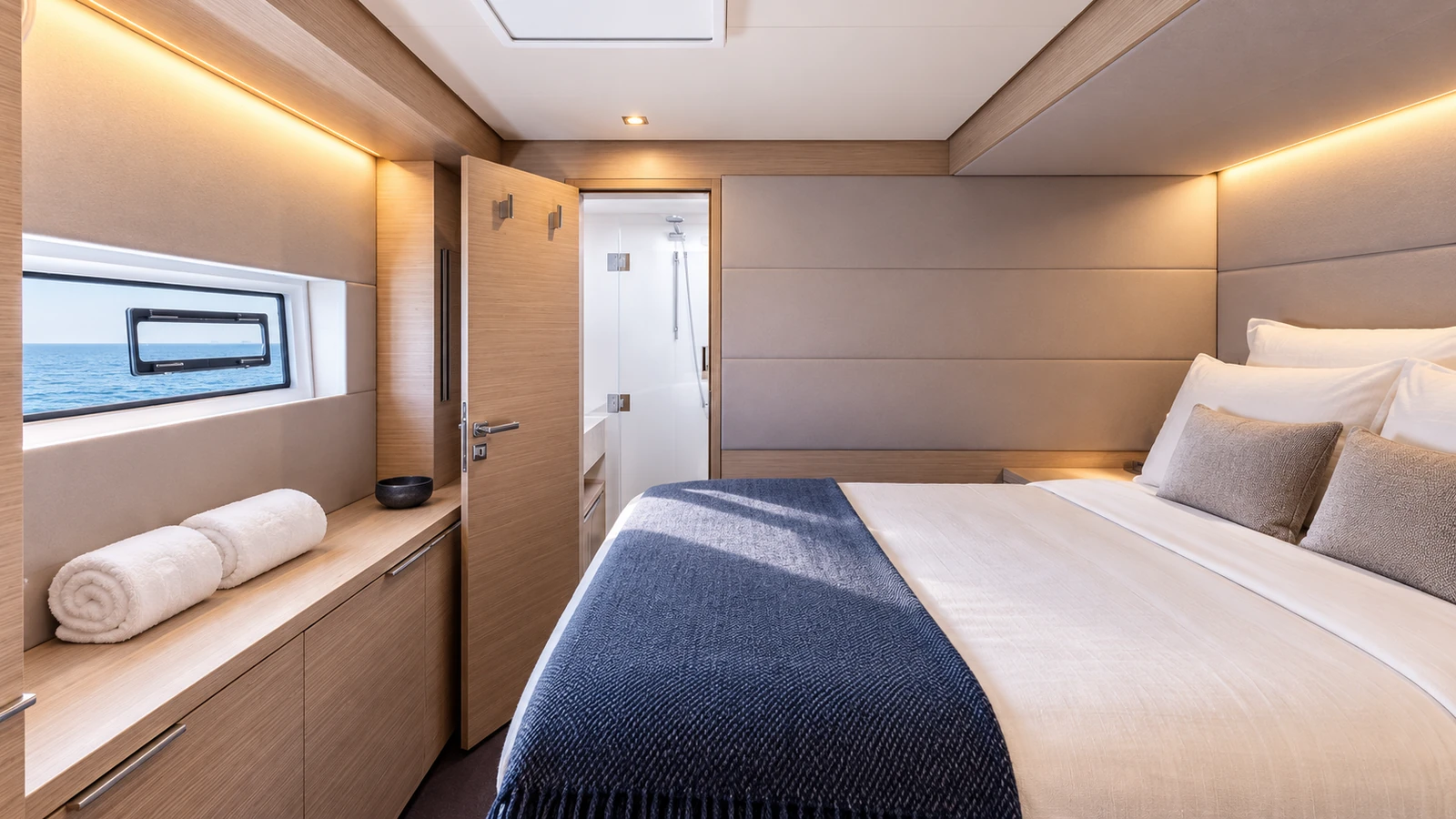 Lagoon 55 — Double guest cabin, Cascais Marina
