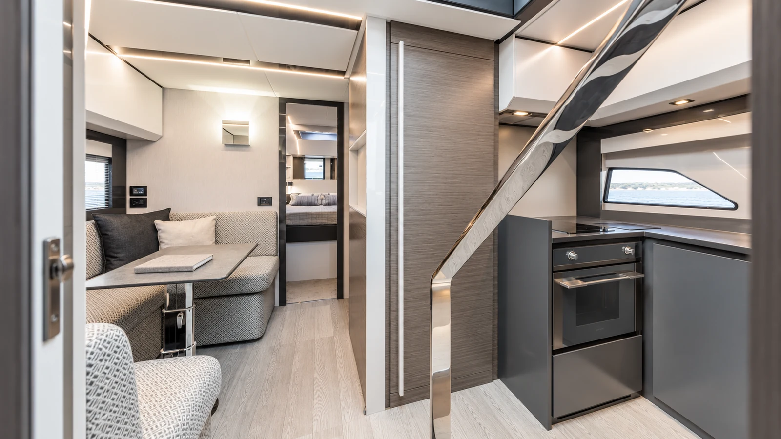 Pershing 5X — Lower galley